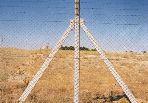 Betonarme Payanda Çit Direği
